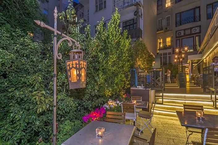 Image No.18-10 Bed Commercial for sale