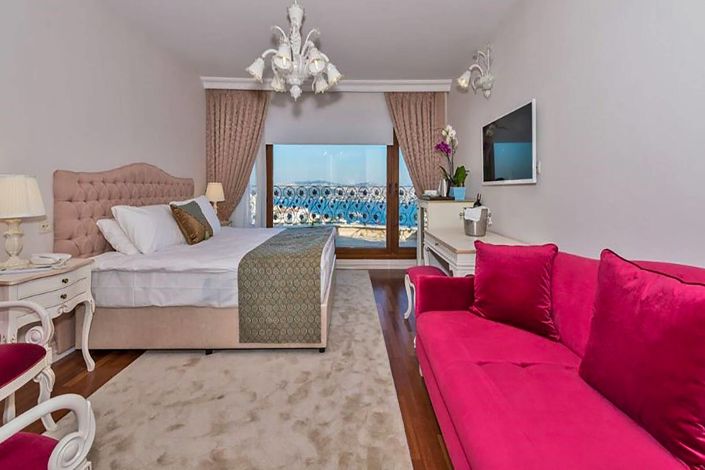 Image No.8-10 Bed Commercial for sale