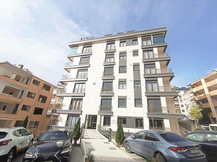 Image No.2-5 Bed Apartment for sale