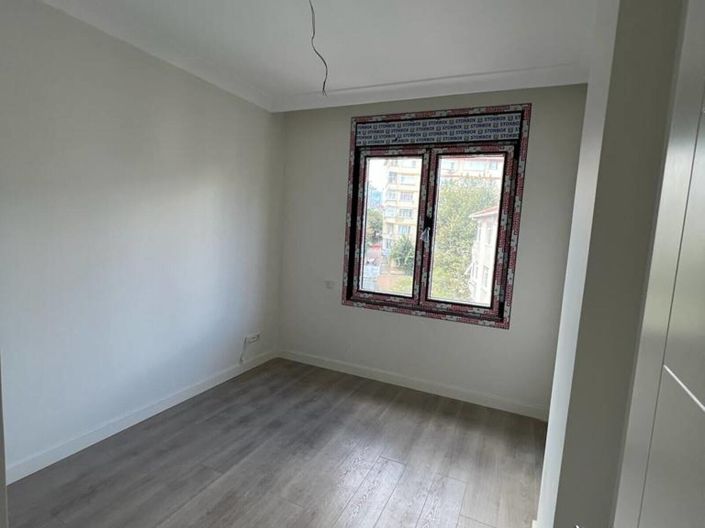 Image No.20-5 Bed Apartment for sale