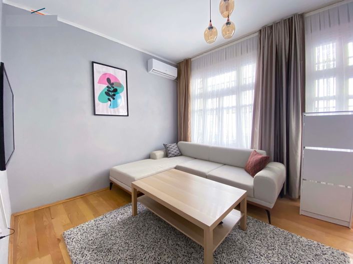 Image No.6-8 Bed House/Villa for sale