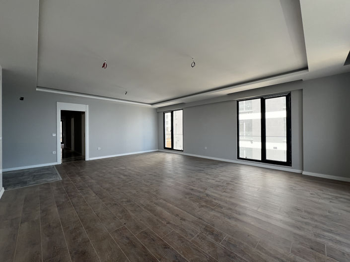 Image No.43-4 Bed Apartment for sale