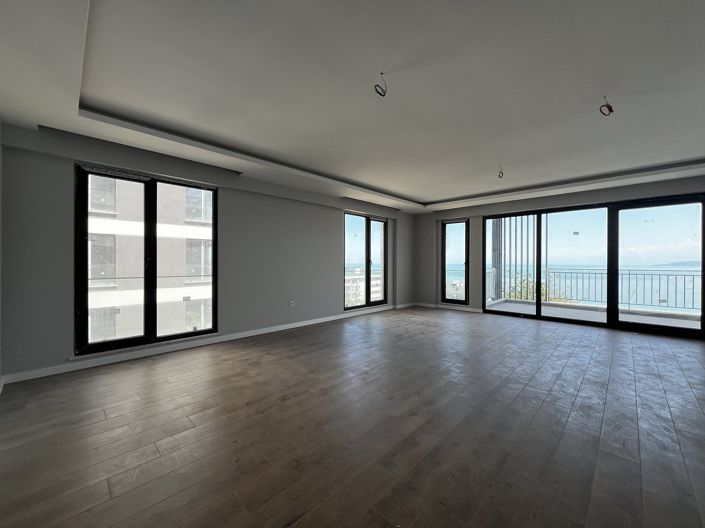 Image No.42-5 Bed Apartment for sale