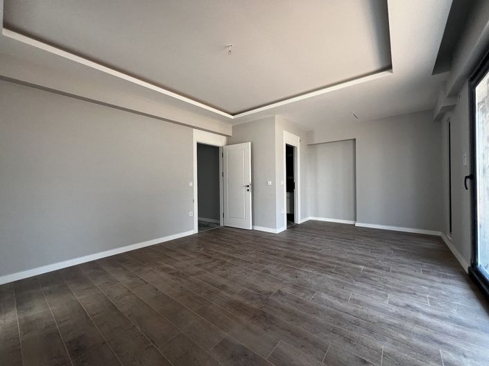 Image No.49-5 Bed Apartment for sale