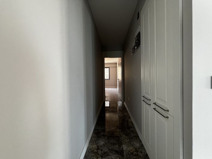 Image No.53-5 Bed Apartment for sale