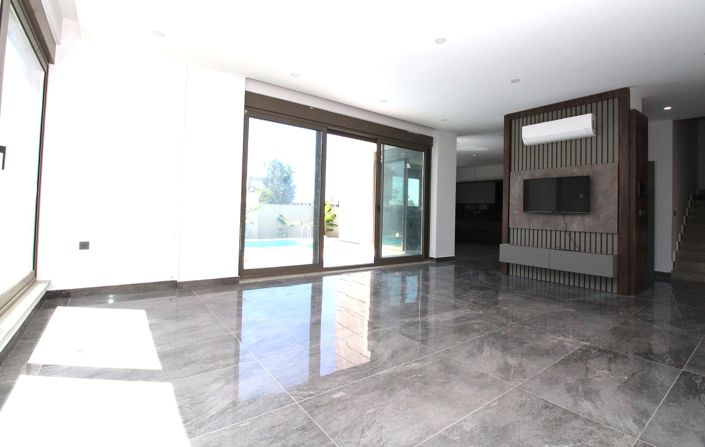 Image No.12-4 Bed House/Villa for sale