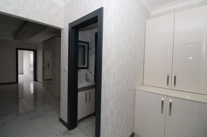 Image No.20-3 Bed Apartment for sale