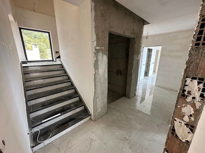 Image No.37-5 Bed House/Villa for sale