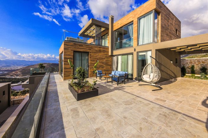 Image No.8-5 Bed House/Villa for sale