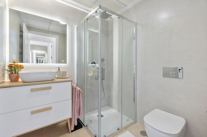 Image No.37-2 Bed Apartment for sale