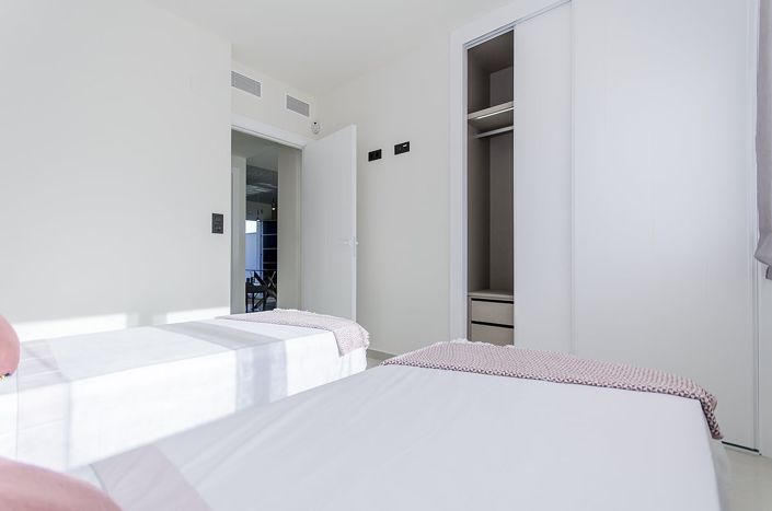 Image No.52-3 Bed Apartment for sale