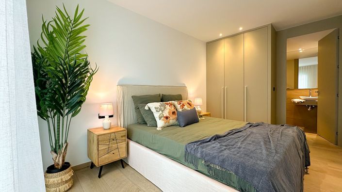 Image No.12-2 Bed Apartment for sale