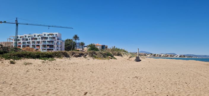 Image No.24-3 Bed Apartment for sale