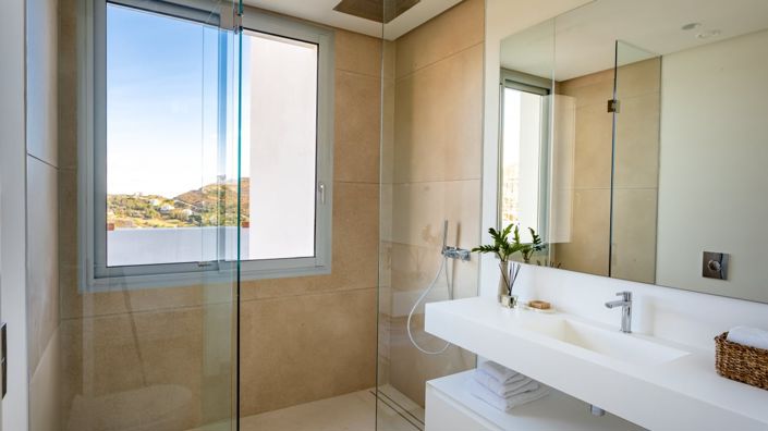 Image No.37-3 Bed Apartment for sale