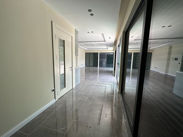 Image No.27-5 Bed House/Villa for sale