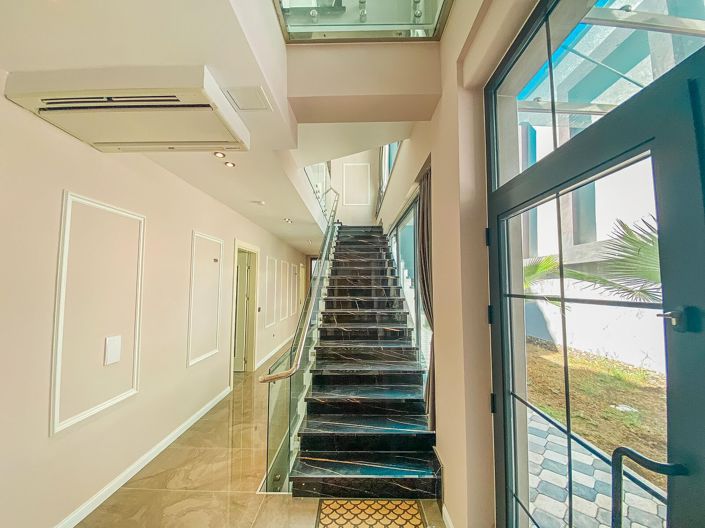 Image No.30-5 Bed House/Villa for sale