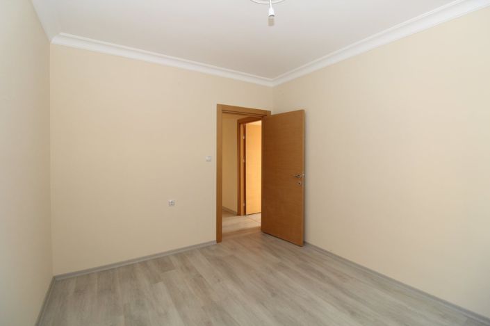 Image No.11-4 Bed Apartment for sale