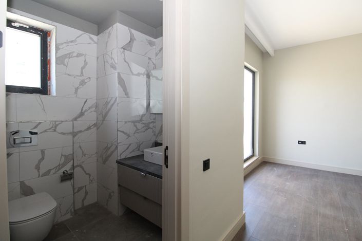 Image No.22-2 Bed Apartment for sale