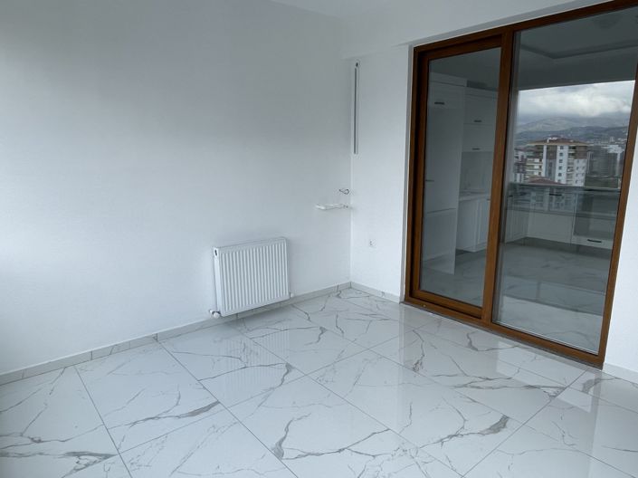 Image No.14-3 Bed Apartment for sale