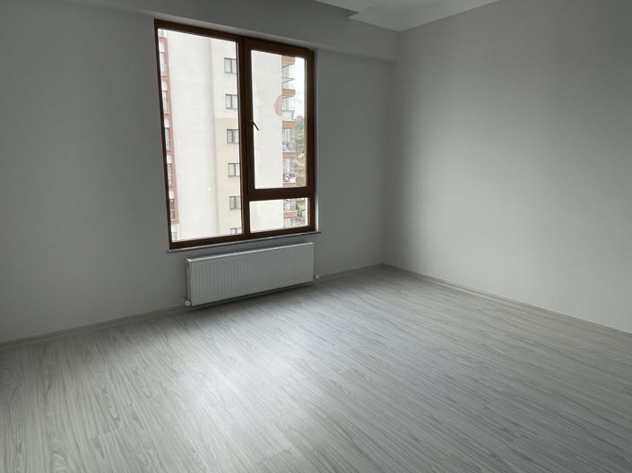 Image No.24-3 Bed Apartment for sale