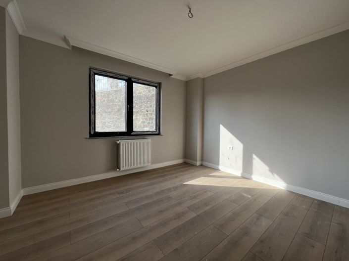 Image No.15-3 Bed Apartment for sale