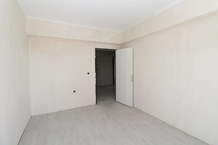 Image No.18-4 Bed Apartment for sale