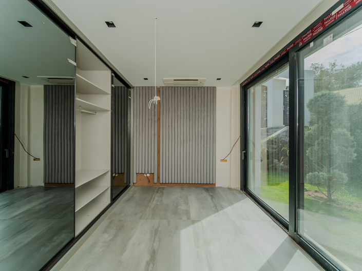 Image No.12-6 Bed House/Villa for sale