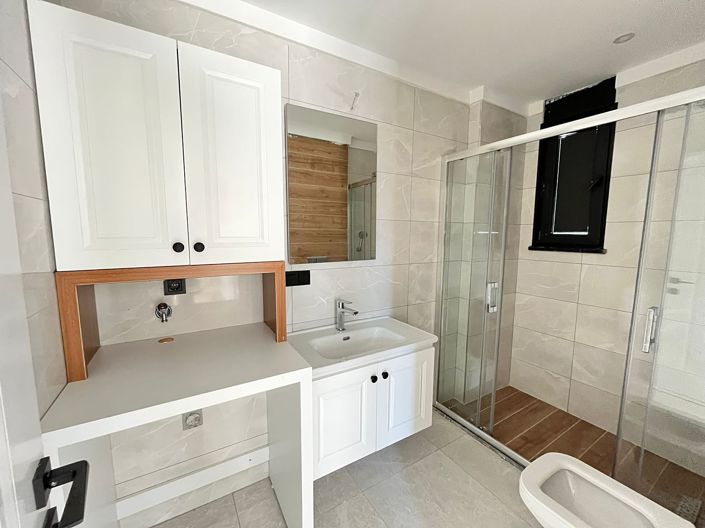 Image No.18-3 Bed Apartment for sale