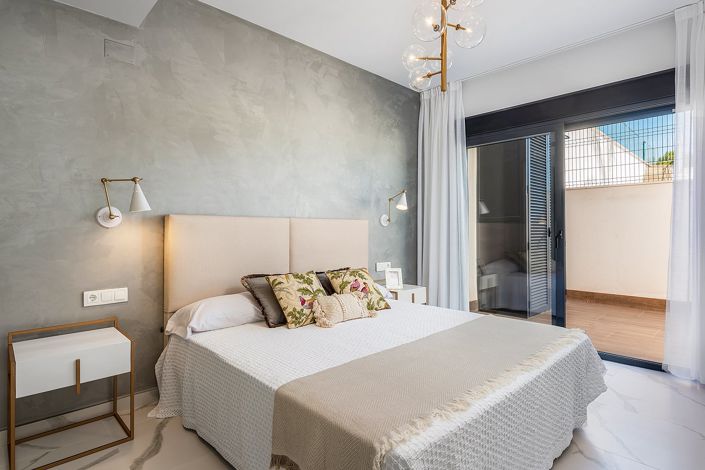 Image No.45-2 Bed Apartment for sale