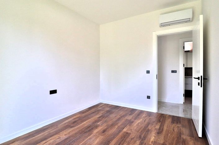 Image No.23-2 Bed Apartment for sale