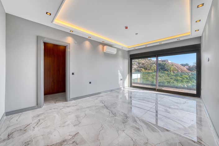 Image No.17-6 Bed House/Villa for sale