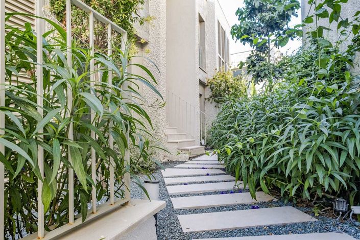 Image No.10-3 Bed Apartment for sale