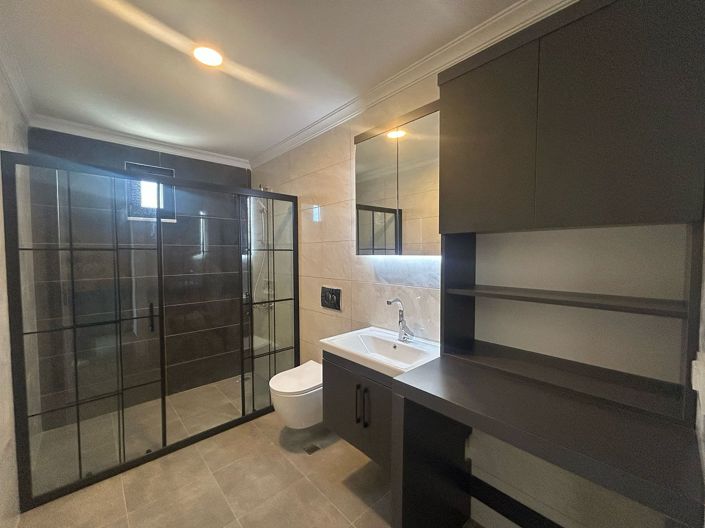 Image No.21-3 Bed Apartment for sale