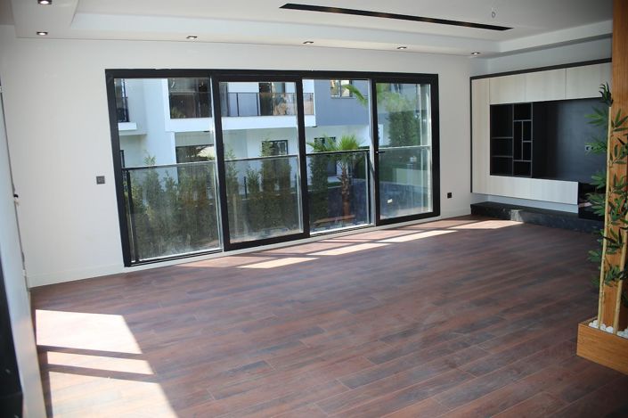 Image No.21-Maison / Villa de 6 chambres à vendre à Kusadasi