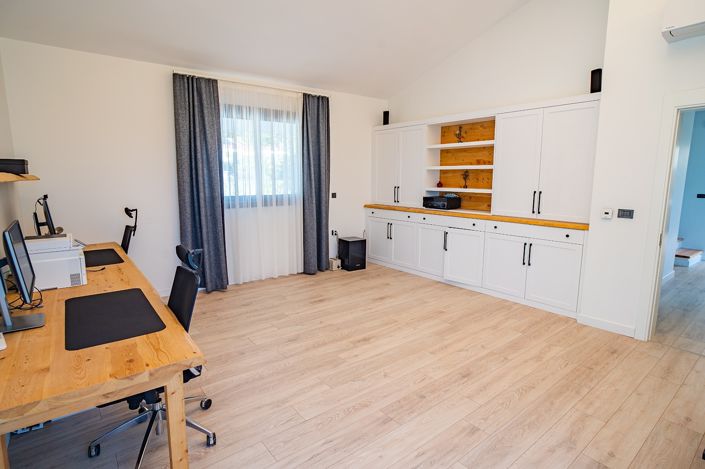 Image No.50-5 Bed House/Villa for sale