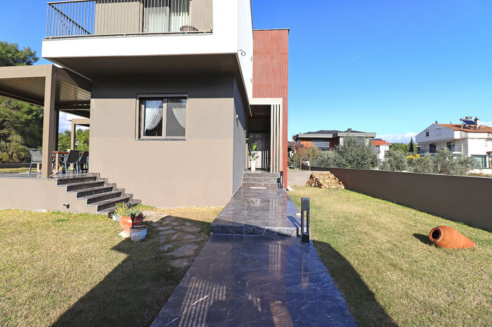 Image No.8-4 Bed House/Villa for sale