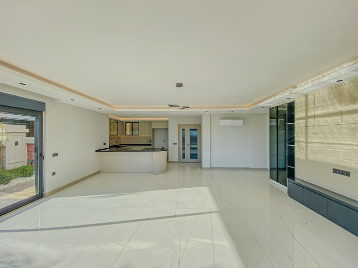 Image No.12-5 Bed House/Villa for sale