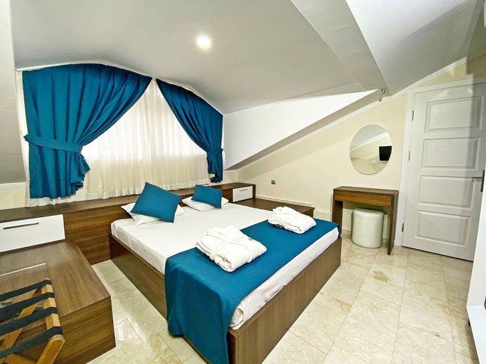 Image No.16-16 Bed Commercial for sale