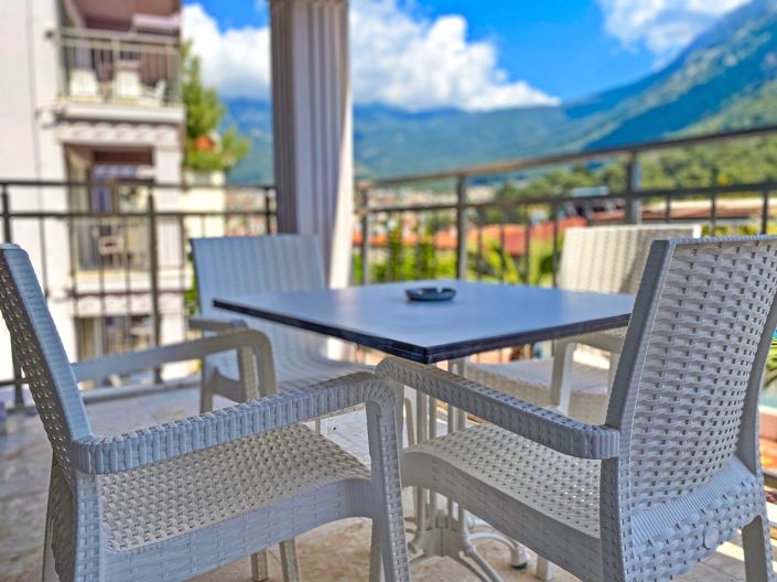 Image No.25-16 Bed Commercial for sale