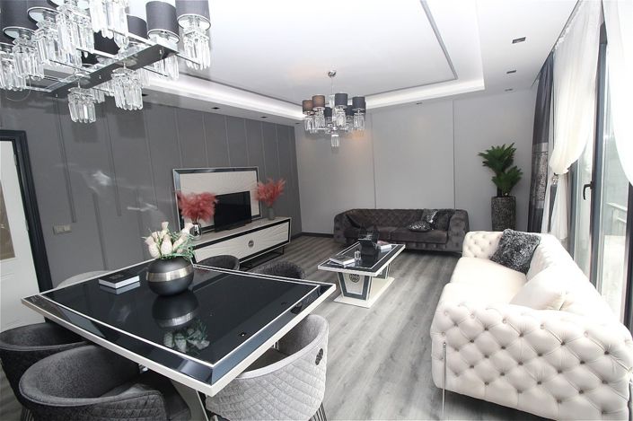 Image No.11-8 Bed Apartment for sale