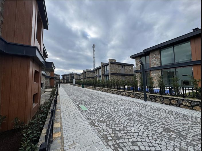 Image No.7-Maison / Villa de 6 chambres à vendre à Tuzla