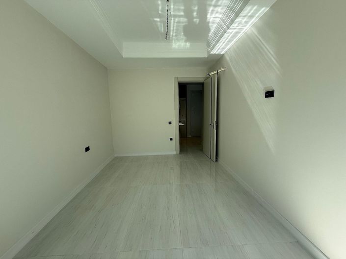 Image No.34-5 Bed Apartment for sale