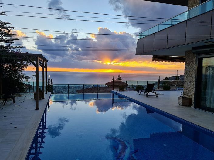 Image No.9-Maison / Villa de 4 chambres à vendre à Büyükhasbahçe