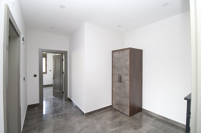 Image No.33-2 Bed Apartment for sale