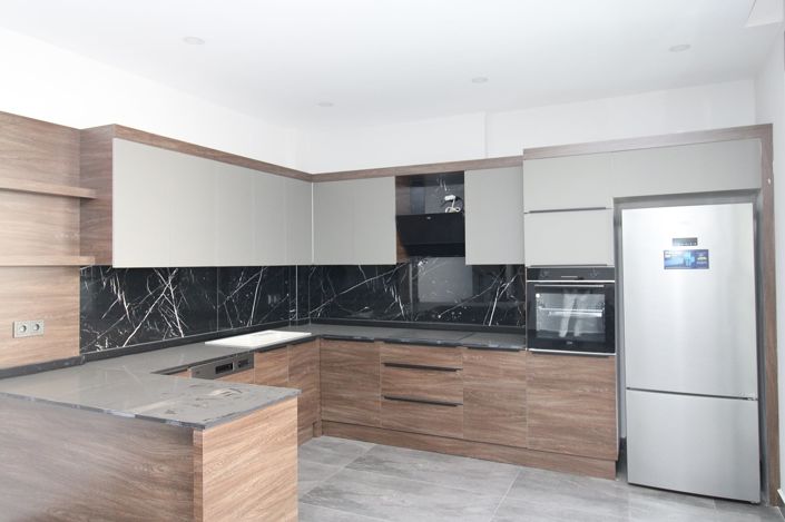 Image No.18-4 Bed Apartment for sale