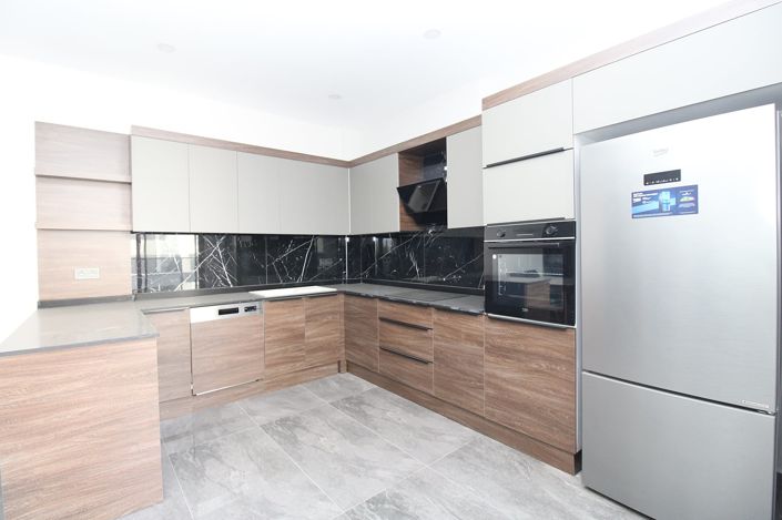 Image No.19-4 Bed Apartment for sale