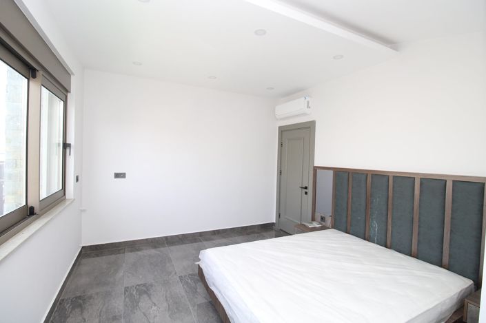 Image No.27-4 Bed Apartment for sale