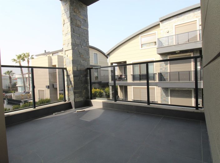 Image No.37-4 Bed Apartment for sale