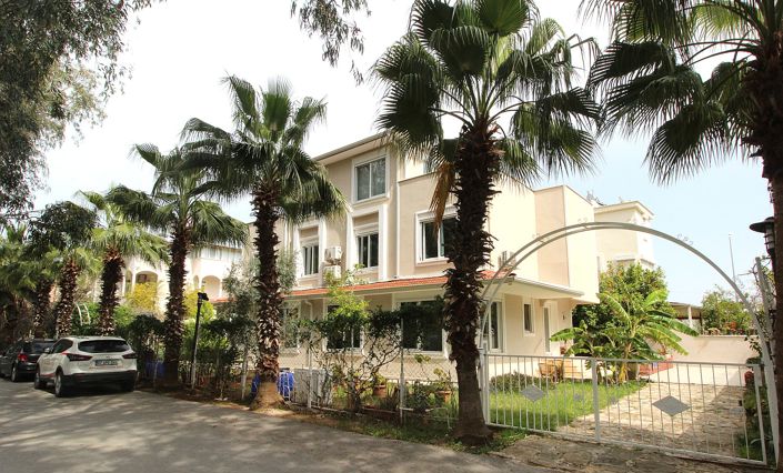 Image No.9-6 Bed House/Villa for sale