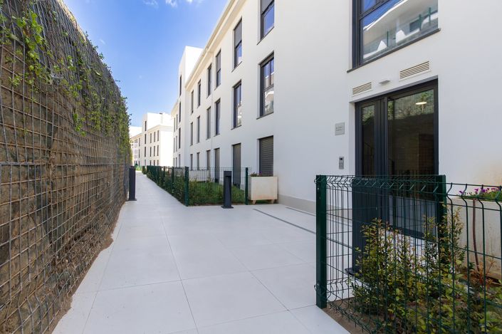 Image No.24-3 Bed Apartment for sale